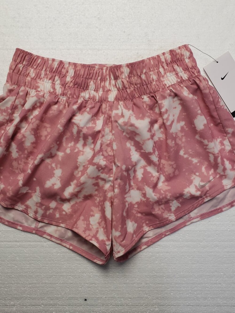 Nike Women's Dri-Fit Mid-Rise 3" Brief-Lined Shorts in Elemental Pink size S NWT